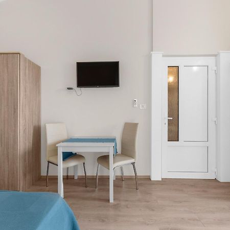 Villa Hope Apartments Пореч Екстер'єр фото