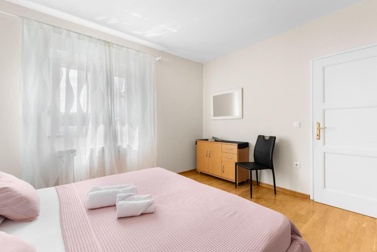 Villa Hope Apartments Пореч Екстер'єр фото